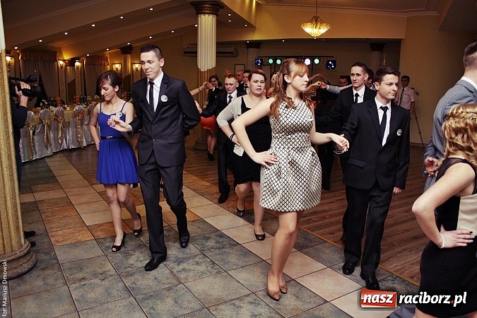 Zdjęcie w galerii na portalu naszraciborz.pl: Szampańska zabawa ZSZ w bieńkowickim Rege wiadomości z regionu