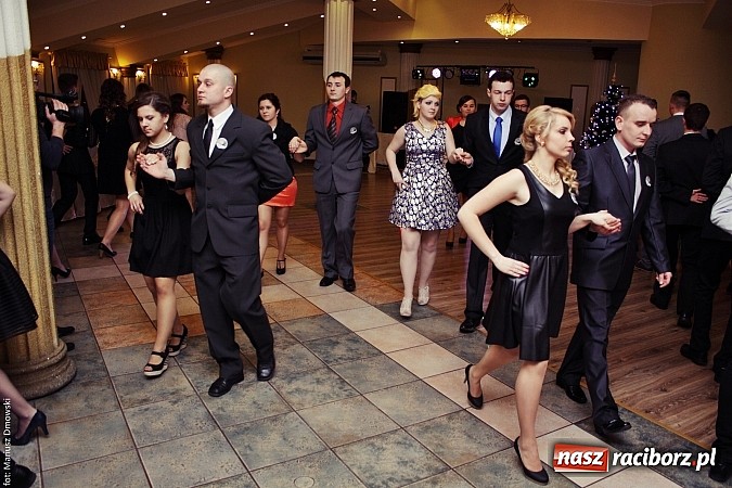 Zdjęcie w galerii na portalu naszraciborz.pl: Szampańska zabawa ZSZ w bieńkowickim Rege wiadomości z regionu