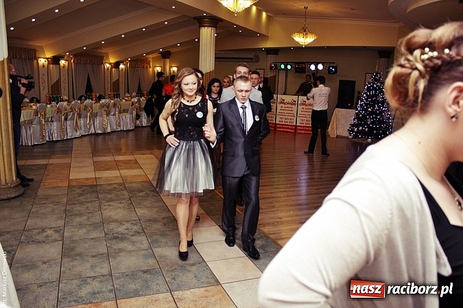 Zdjęcie w galerii na portalu naszraciborz.pl: Szampańska zabawa ZSZ w bieńkowickim Rege wiadomości z regionu