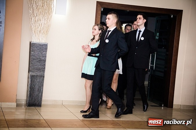 Zdjęcie w galerii na portalu naszraciborz.pl: Trzy klasy Mechanika bawią się w Bravo wiadomości z regionu