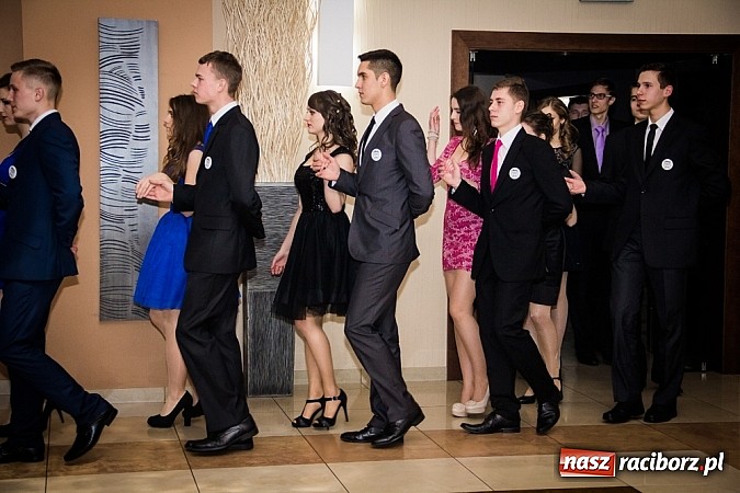 Zdjęcie w galerii na portalu naszraciborz.pl: Trzy klasy Mechanika bawią się w Bravo wiadomości z regionu