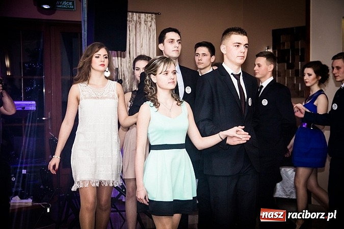 Zdjęcie w galerii na portalu naszraciborz.pl: Trzy klasy Mechanika bawią się w Bravo wiadomości z regionu