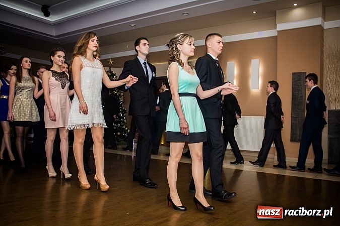 Zdjęcie w galerii na portalu naszraciborz.pl: Trzy klasy Mechanika bawią się w Bravo wiadomości z regionu