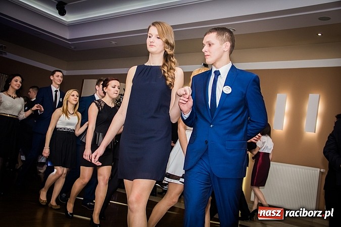 Zdjęcie w galerii na portalu naszraciborz.pl: Trzy klasy Mechanika bawią się w Bravo wiadomości z regionu