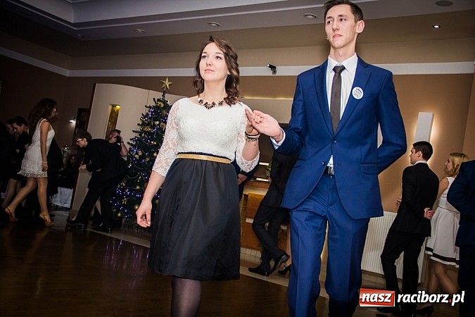 Zdjęcie w galerii na portalu naszraciborz.pl: Trzy klasy Mechanika bawią się w Bravo wiadomości z regionu