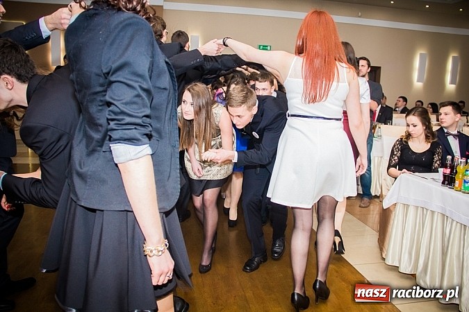 Zdjęcie w galerii na portalu naszraciborz.pl: Trzy klasy Mechanika bawią się w Bravo wiadomości z regionu