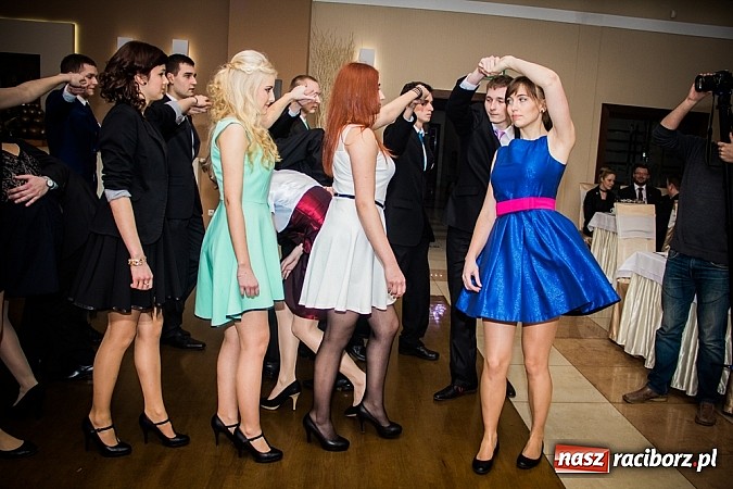 Zdjęcie w galerii na portalu naszraciborz.pl: Trzy klasy Mechanika bawią się w Bravo wiadomości z regionu