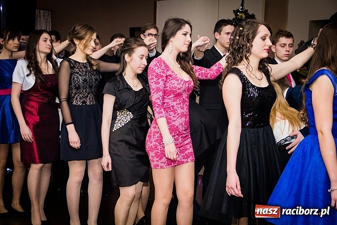 Zdjęcie w galerii na portalu naszraciborz.pl: Trzy klasy Mechanika bawią się w Bravo wiadomości z regionu