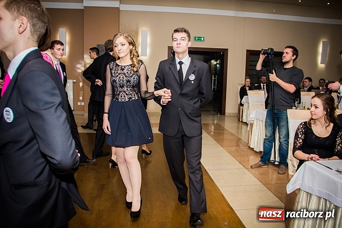 Zdjęcie w galerii na portalu naszraciborz.pl: Trzy klasy Mechanika bawią się w Bravo wiadomości z regionu