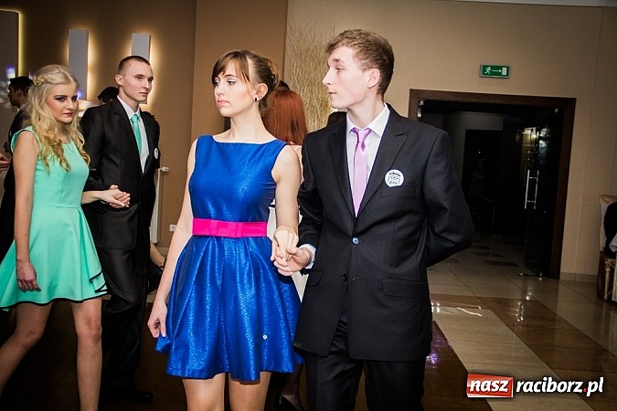 Zdjęcie w galerii na portalu naszraciborz.pl: Trzy klasy Mechanika bawią się w Bravo wiadomości z regionu