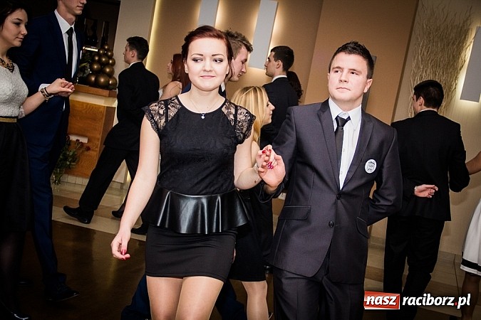 Zdjęcie w galerii na portalu naszraciborz.pl: Trzy klasy Mechanika bawią się w Bravo wiadomości z regionu