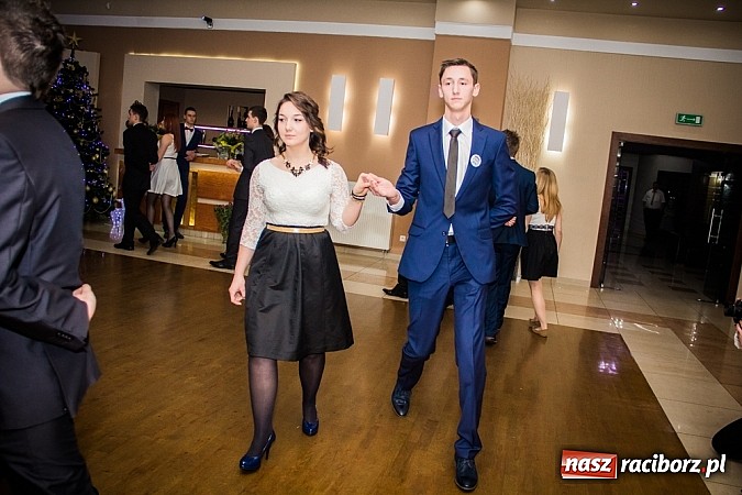 Zdjęcie w galerii na portalu naszraciborz.pl: Trzy klasy Mechanika bawią się w Bravo wiadomości z regionu