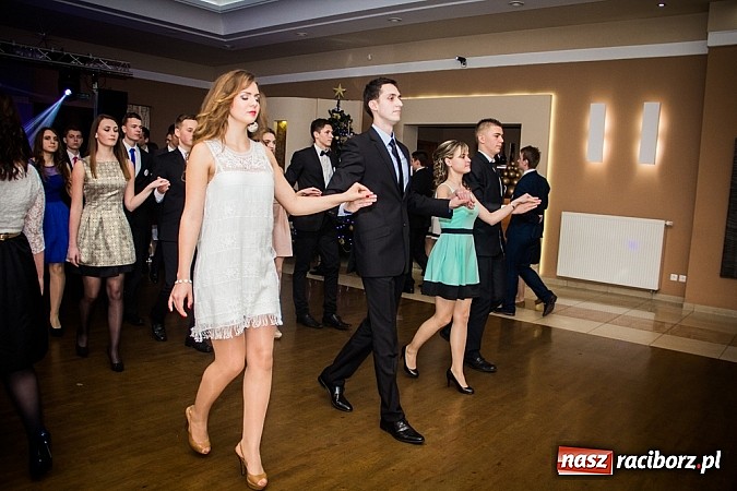 Zdjęcie w galerii na portalu naszraciborz.pl: Trzy klasy Mechanika bawią się w Bravo wiadomości z regionu