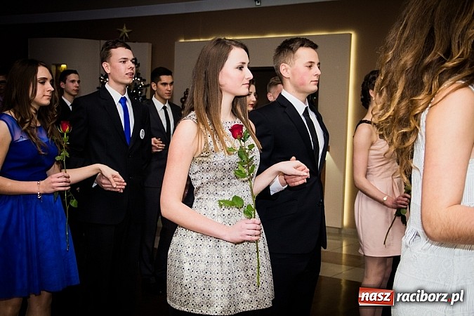 Zdjęcie w galerii na portalu naszraciborz.pl: Trzy klasy Mechanika bawią się w Bravo wiadomości z regionu