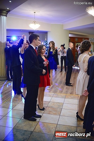 Zdjęcie w galerii na portalu naszraciborz.pl: Bal maturalny ZSZ - fotoreportaż i wideo wiadomości z regionu