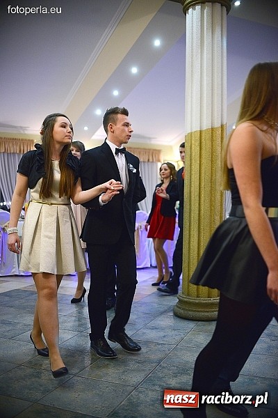 Zdjęcie w galerii na portalu naszraciborz.pl: Bal maturalny ZSZ - fotoreportaż i wideo wiadomości z regionu