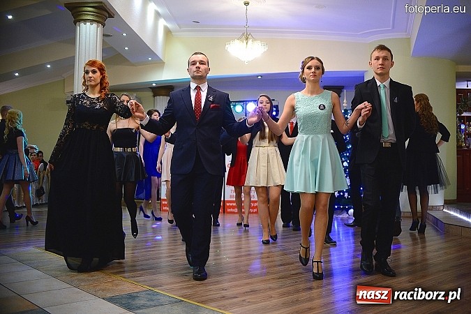 Zdjęcie w galerii na portalu naszraciborz.pl: Bal maturalny ZSZ - fotoreportaż i wideo wiadomości z regionu