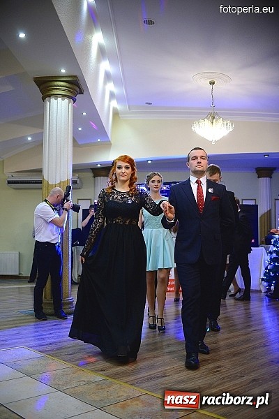 Zdjęcie w galerii na portalu naszraciborz.pl: Bal maturalny ZSZ - fotoreportaż i wideo wiadomości z regionu