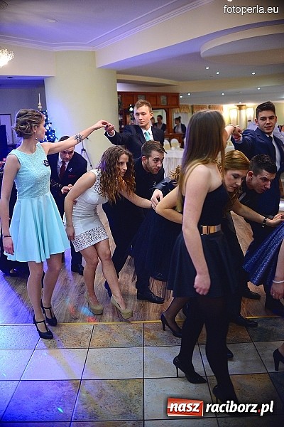 Zdjęcie w galerii na portalu naszraciborz.pl: Bal maturalny ZSZ - fotoreportaż i wideo wiadomości z regionu