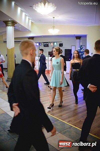 Zdjęcie w galerii na portalu naszraciborz.pl: Bal maturalny ZSZ - fotoreportaż i wideo wiadomości z regionu