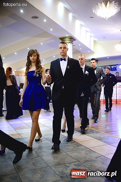 Zdjęcie w galerii na portalu naszraciborz.pl: Bal maturalny ZSZ - fotoreportaż i wideo wiadomości z regionu