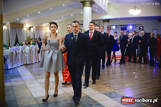 Zdjęcie w galerii na portalu naszraciborz.pl: Bal maturalny ZSZ - fotoreportaż i wideo wiadomości z regionu