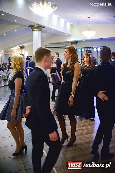 Zdjęcie w galerii na portalu naszraciborz.pl: Bal maturalny ZSZ - fotoreportaż i wideo wiadomości z regionu