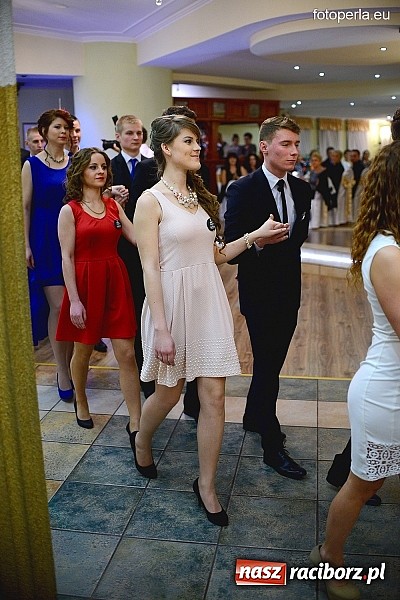 Zdjęcie w galerii na portalu naszraciborz.pl: Bal maturalny ZSZ - fotoreportaż i wideo wiadomości z regionu