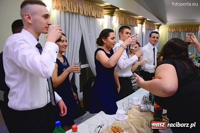 Zdjęcie w galerii na portalu naszraciborz.pl: Bal maturalny ZSZ - fotoreportaż i wideo wiadomości z regionu