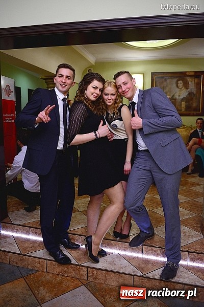 Zdjęcie w galerii na portalu naszraciborz.pl: Bal maturalny ZSZ - fotoreportaż i wideo wiadomości z regionu