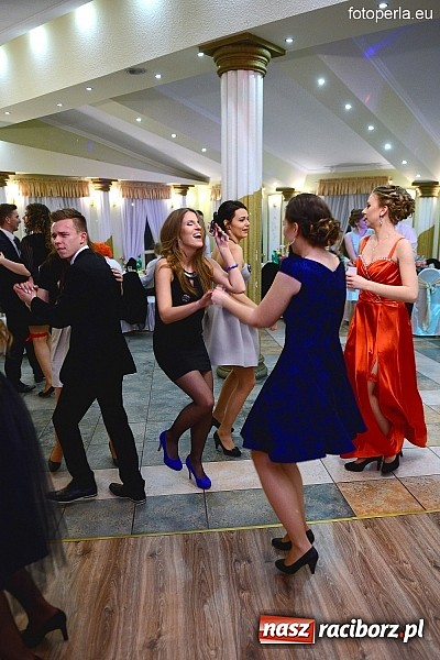 Zdjęcie w galerii na portalu naszraciborz.pl: Bal maturalny ZSZ - fotoreportaż i wideo wiadomości z regionu