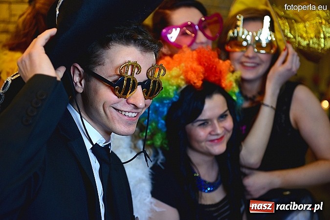 Zdjęcie w galerii na portalu naszraciborz.pl: Bal maturalny ZSZ - fotoreportaż i wideo wiadomości z regionu