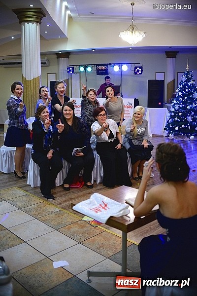 Zdjęcie w galerii na portalu naszraciborz.pl: Bal maturalny ZSZ - fotoreportaż i wideo wiadomości z regionu