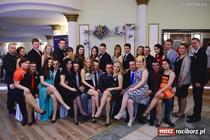 Zdjęcie w galerii na portalu naszraciborz.pl: Bal maturalny ZSZ - fotoreportaż i wideo wiadomości z regionu