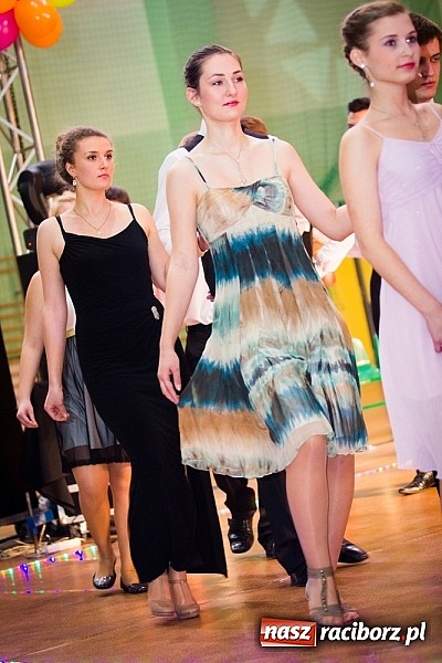 Zdjęcie w galerii na portalu naszraciborz.pl: IX Karnawałowa Rewia Tańca w Arenie Rafako wiadomości z regionu