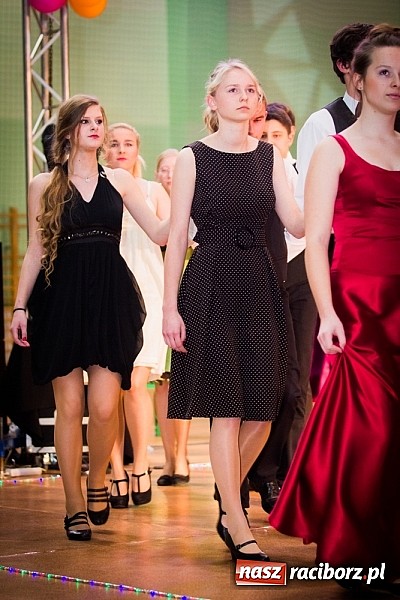 Zdjęcie w galerii na portalu naszraciborz.pl: IX Karnawałowa Rewia Tańca w Arenie Rafako wiadomości z regionu