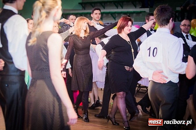 Zdjęcie w galerii na portalu naszraciborz.pl: IX Karnawałowa Rewia Tańca w Arenie Rafako wiadomości z regionu