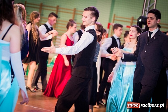 Zdjęcie w galerii na portalu naszraciborz.pl: IX Karnawałowa Rewia Tańca w Arenie Rafako wiadomości z regionu