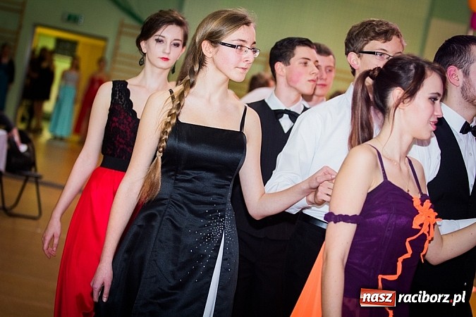 Zdjęcie w galerii na portalu naszraciborz.pl: IX Karnawałowa Rewia Tańca w Arenie Rafako wiadomości z regionu
