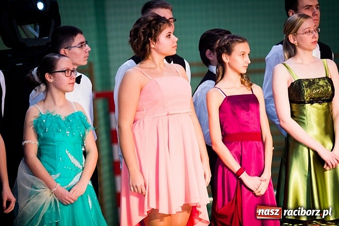 Zdjęcie w galerii na portalu naszraciborz.pl: IX Karnawałowa Rewia Tańca w Arenie Rafako wiadomości z regionu