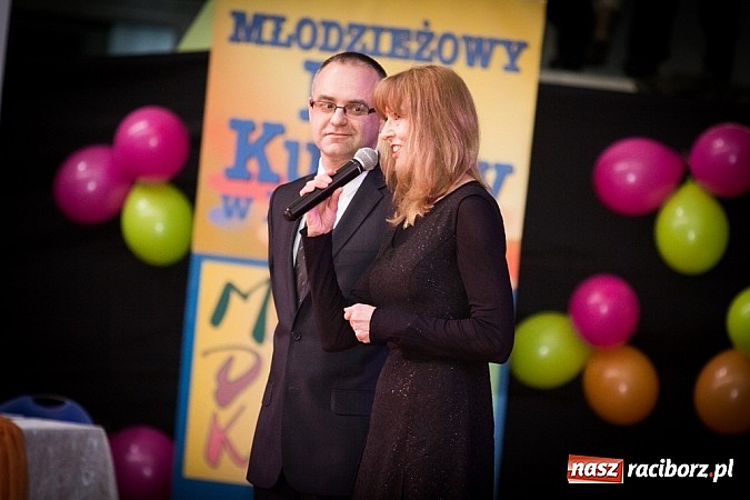 Zdjęcie w galerii na portalu naszraciborz.pl: IX Karnawałowa Rewia Tańca w Arenie Rafako wiadomości z regionu