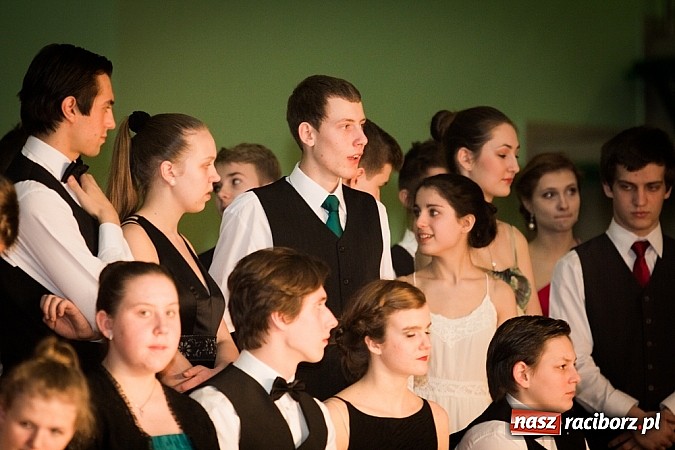 Zdjęcie w galerii na portalu naszraciborz.pl: IX Karnawałowa Rewia Tańca w Arenie Rafako wiadomości z regionu