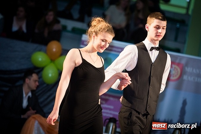 Zdjęcie w galerii na portalu naszraciborz.pl: IX Karnawałowa Rewia Tańca w Arenie Rafako wiadomości z regionu