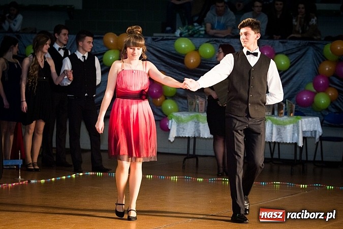 Zdjęcie w galerii na portalu naszraciborz.pl: IX Karnawałowa Rewia Tańca w Arenie Rafako wiadomości z regionu