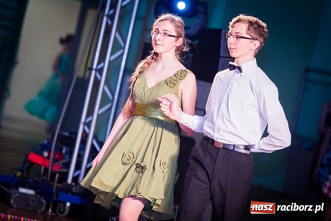 Zdjęcie w galerii na portalu naszraciborz.pl: IX Karnawałowa Rewia Tańca w Arenie Rafako wiadomości z regionu