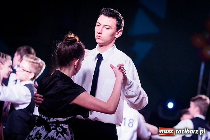 Zdjęcie w galerii na portalu naszraciborz.pl: IX Karnawałowa Rewia Tańca w Arenie Rafako wiadomości z regionu