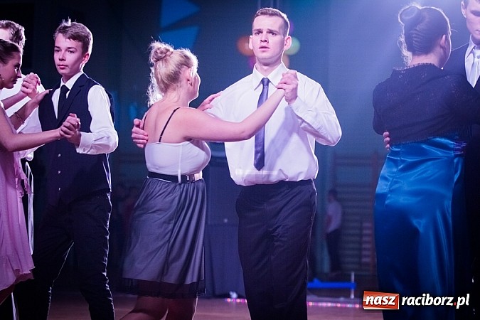 Zdjęcie w galerii na portalu naszraciborz.pl: IX Karnawałowa Rewia Tańca w Arenie Rafako wiadomości z regionu
