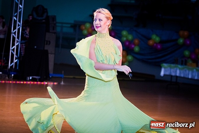 Zdjęcie w galerii na portalu naszraciborz.pl: IX Karnawałowa Rewia Tańca w Arenie Rafako wiadomości z regionu