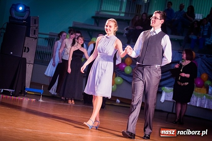 Zdjęcie w galerii na portalu naszraciborz.pl: IX Karnawałowa Rewia Tańca w Arenie Rafako wiadomości z regionu