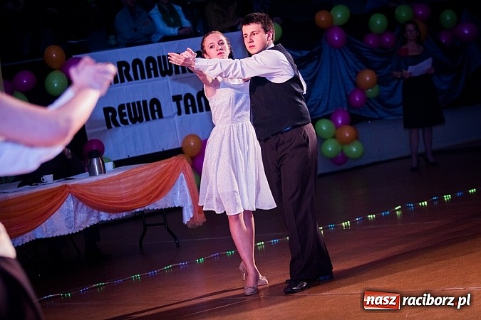 Zdjęcie w galerii na portalu naszraciborz.pl: IX Karnawałowa Rewia Tańca w Arenie Rafako wiadomości z regionu